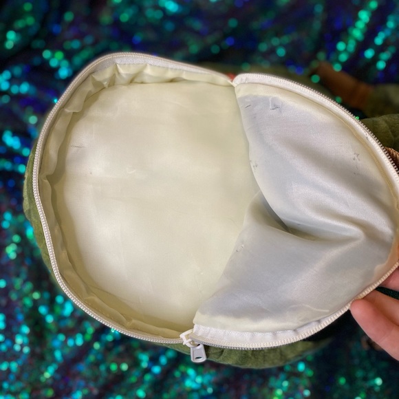 🦖Universal studios dinosaur plush backpack🦖 - Picture 9 of 14